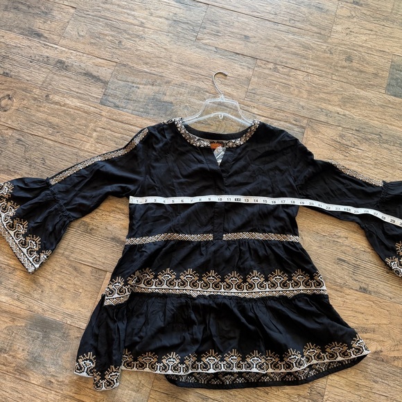Scully Western Black Tunic with Gold Embroidery - Picture 5 of 7